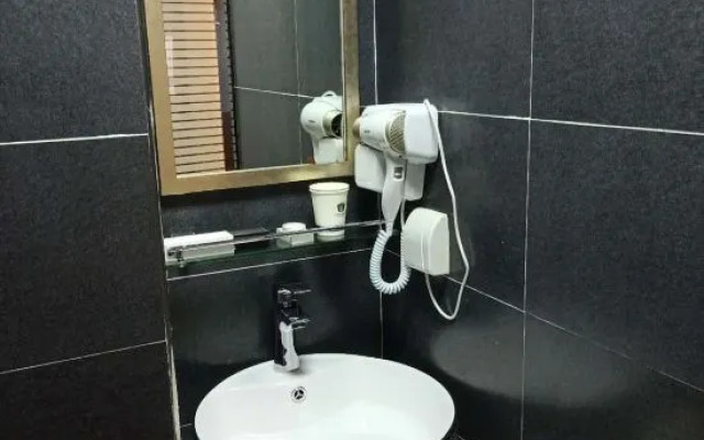 Jitai Hotel (Shanghai Changhai Hospital Branch)