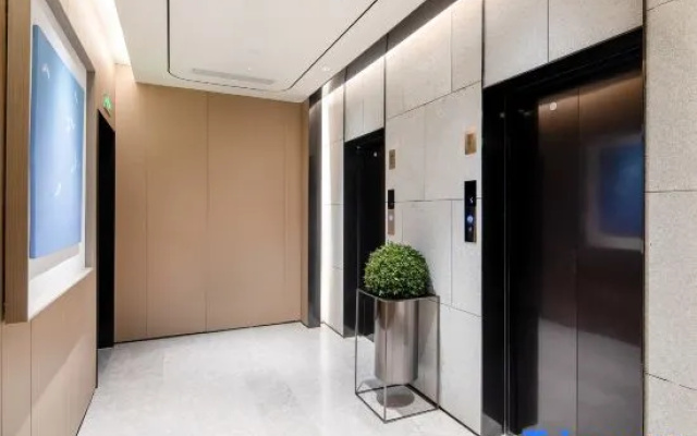 JI Hotel (Nanjing Longjiang Xin Chengshi Guangchang)