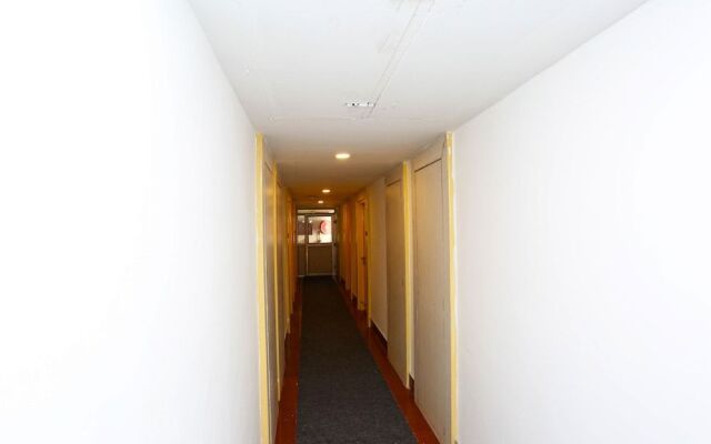 Collection O 186 Hotel Triple C