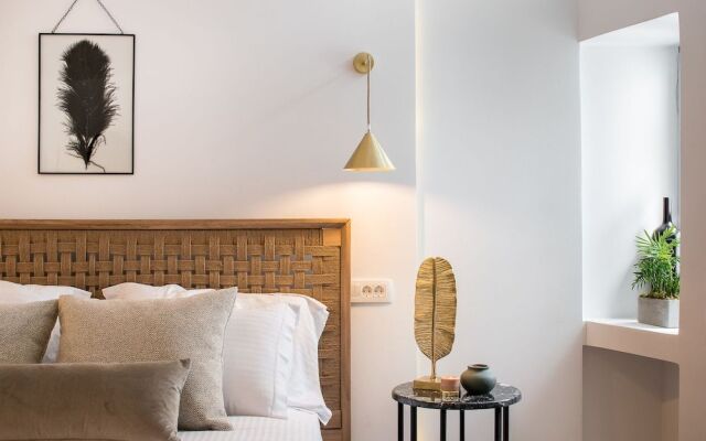 Amelot Art Suites