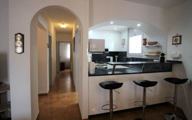 Amazing Villa in Empuriabrava With Swimming Pool