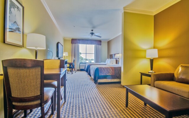 Comfort Inn & Suites Fort Worth - Fossil Creek