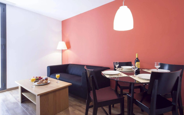 Inside Barcelona Apartments Sants