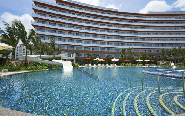 Hilton Okinawa Chatan Resort