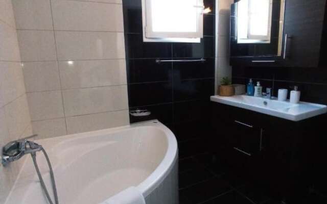 Amare Luxury Living Volos