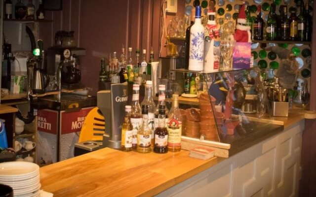 No1 Hotel & Wine Lounge