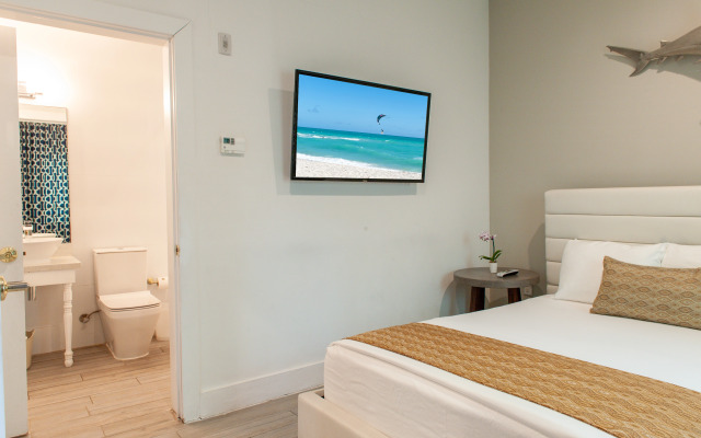 Oceanside Hotel and Suites