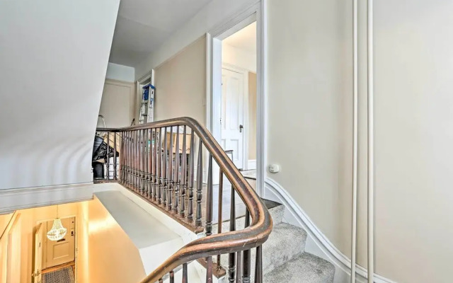 Historic Poughkeepsie Apt - Walkable Location