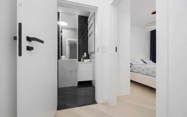 Grzybowska Apartment by Renters Prestige