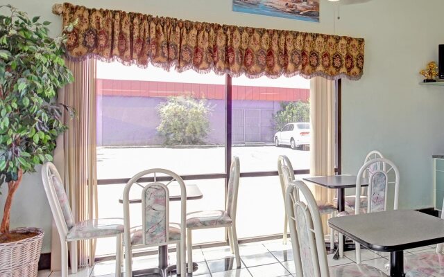 Travelodge by Wyndham Tucson AZ