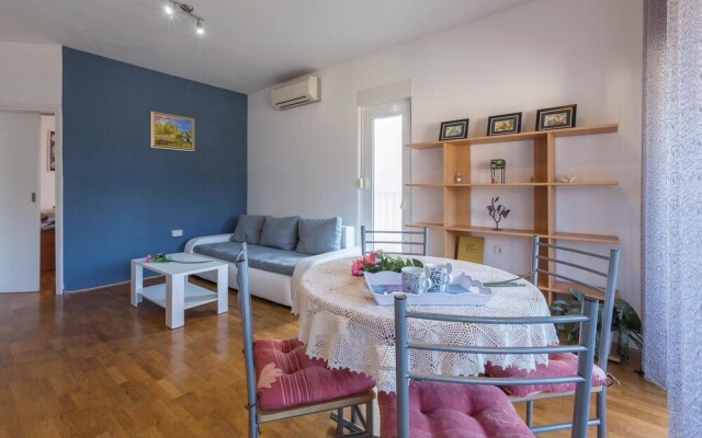 Nice Home in Umag With Wifi and 1 Bedrooms