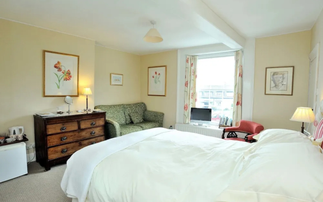 Castleton House B&B