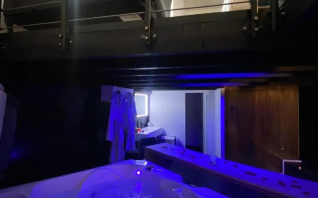 Mieuxqualhotel jacuzzi privatif La retro