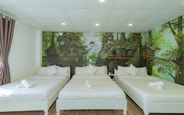 Ken's Backpackers Hotel