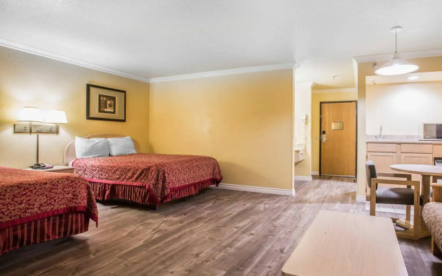 Econo Lodge Fontana