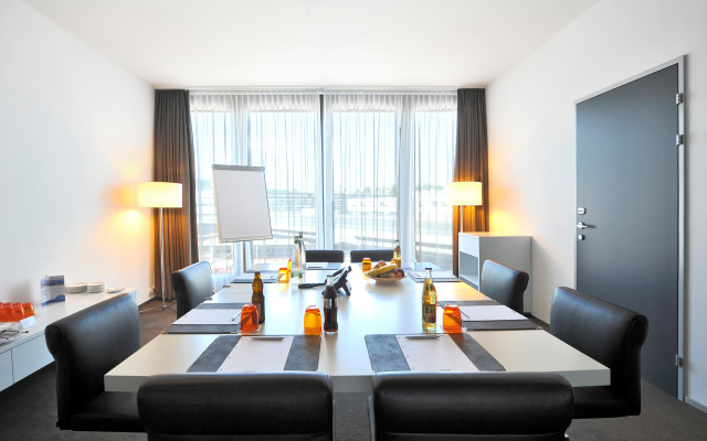 Radisson Blu Hotel, Lucerne - Image 3