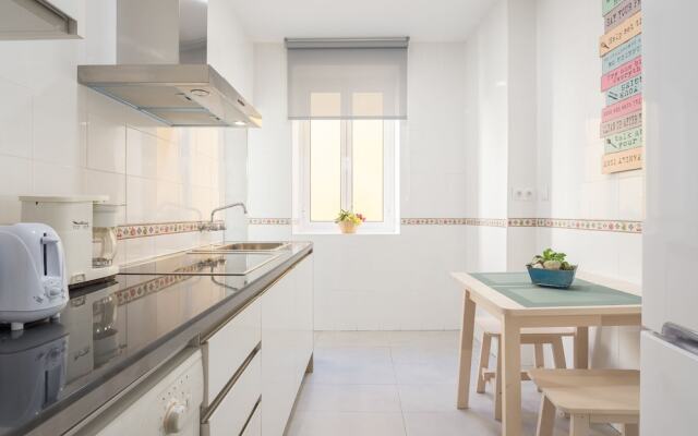 Ahro Suites Plaza de Arriola 1