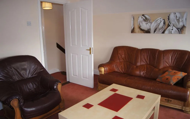 Crompton Hall Holiday Apartments