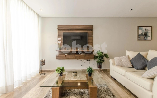 Tranquilo y cómodo apartamento en Villa Morra 2D006