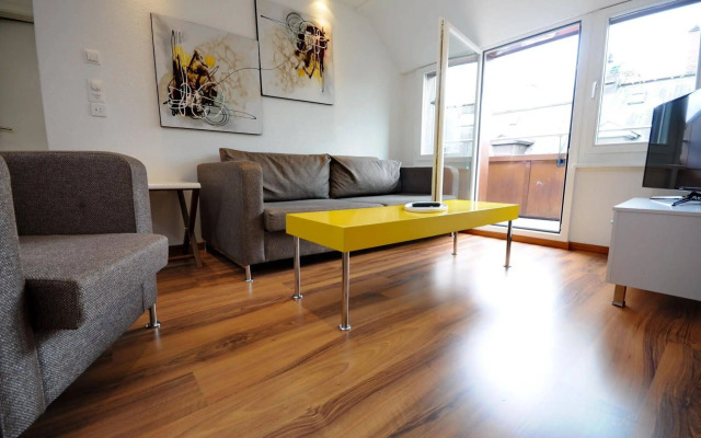 Luxury Apartments by Livingdowntown