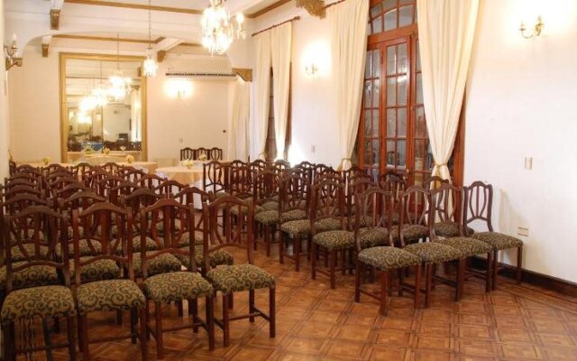 Hotel Savoy