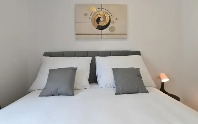 Pool apartments Break B