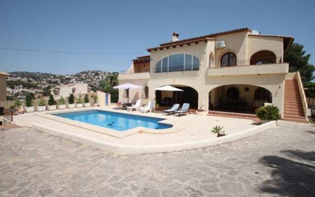 Beaulieu - holiday home with private swimming pool in Moraira