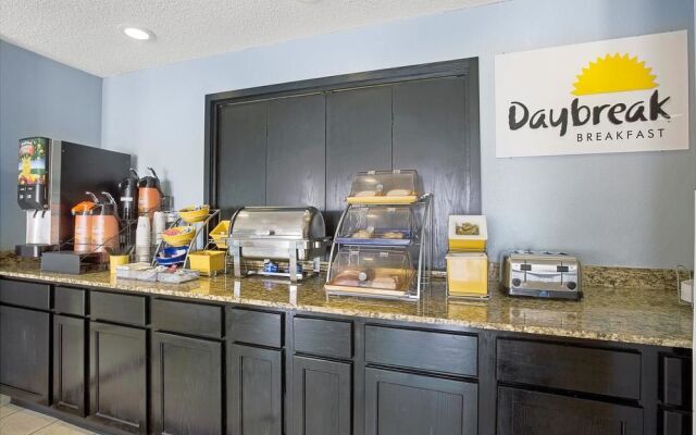 Days Inn Dallas Garland West