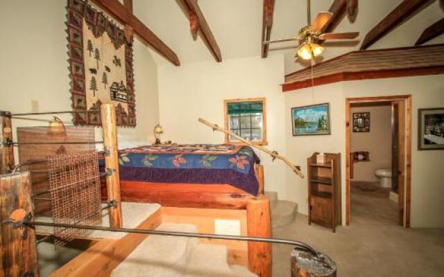 Casa Oso Grande by RedAwning