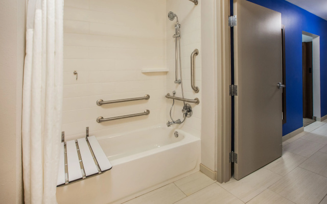Holiday Inn Express & Suites Leander by IHG