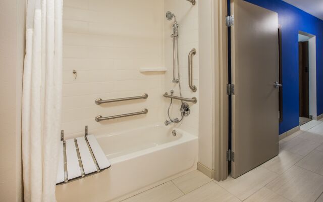 Holiday Inn Express & Suites Leander by IHG