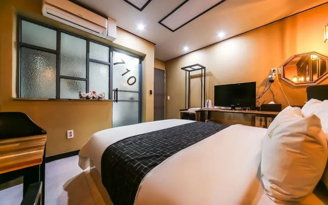 Changwon Luxury