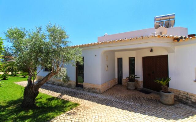 Villa Bali - stylish and in a quiet area