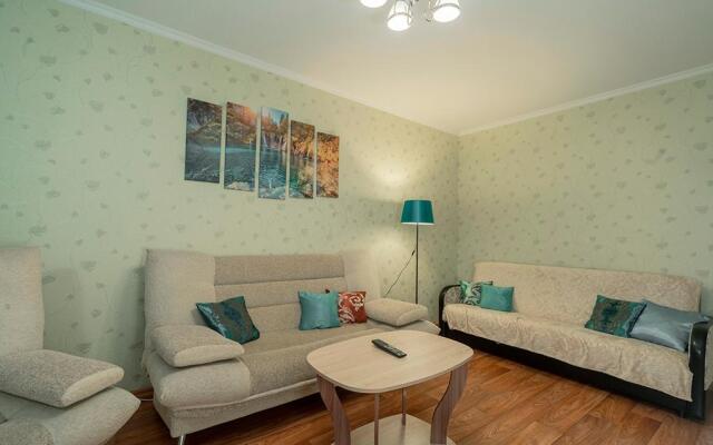 Пять звезд на Спортивная