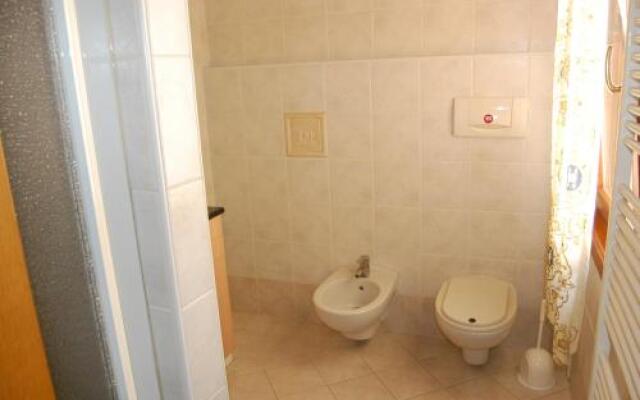 Casella's Apartments