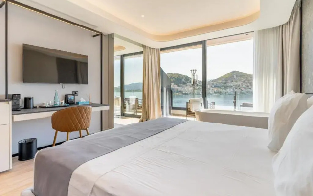 Al Yacht Premium Hotel Saranda