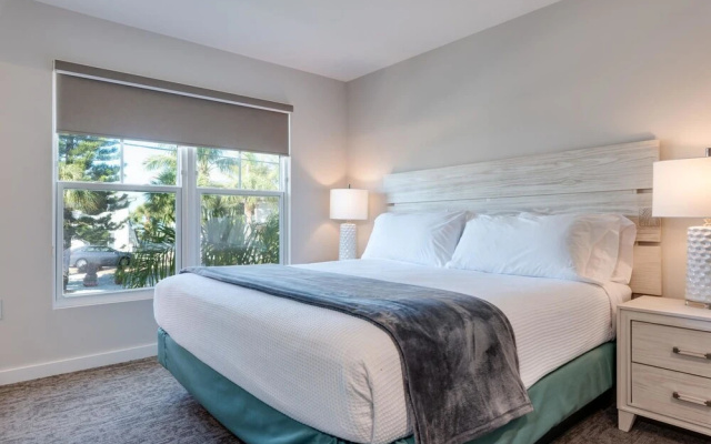 Escape Coastal Resort on Casey Key