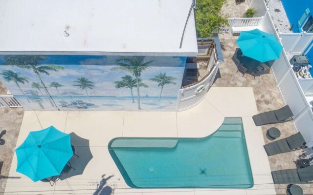 Lulu's Key House Leatherback 2/2 Downstairs