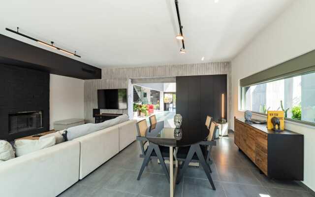 Villa Eleven