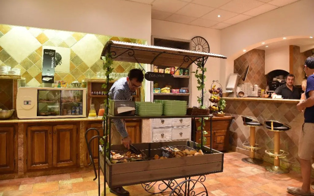 Les Jardins De La Glaciere