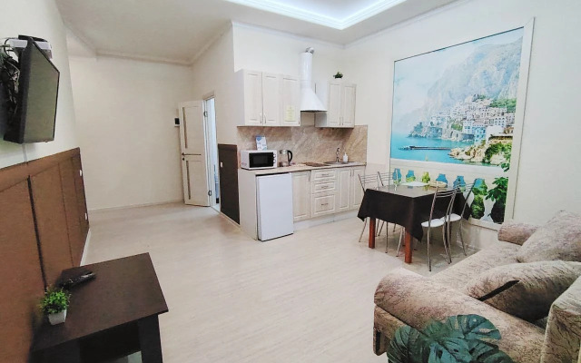 ZhK Bulvar Nadezhd 6 Deluxe Apartment