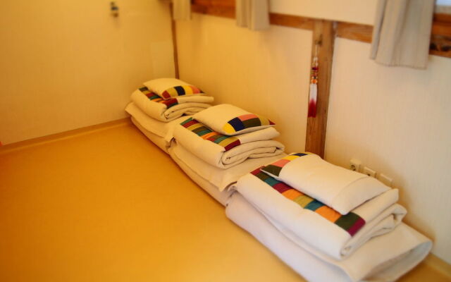 Wwoof Korea Hanok Guesthouse