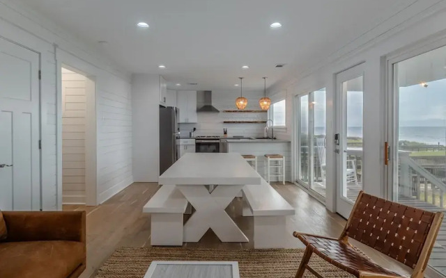 Summer Place by Carolina Retreats