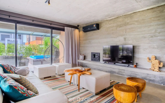 Modern House With Pool Next to Surfland Roi00