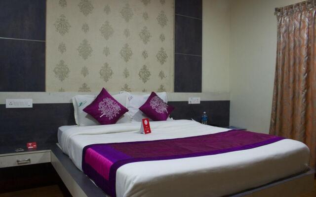 OYO 8715 Hotel Nakshatra Grand