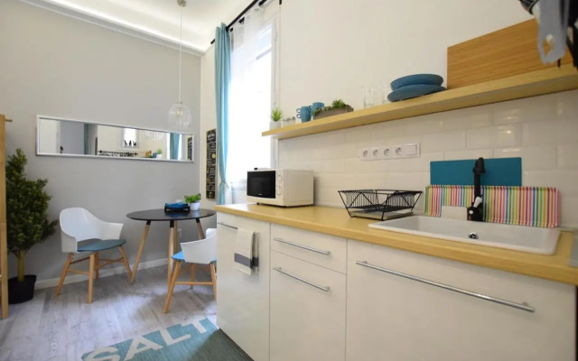 Standard Apartment by Hi5 - Fejer Gyorgy St