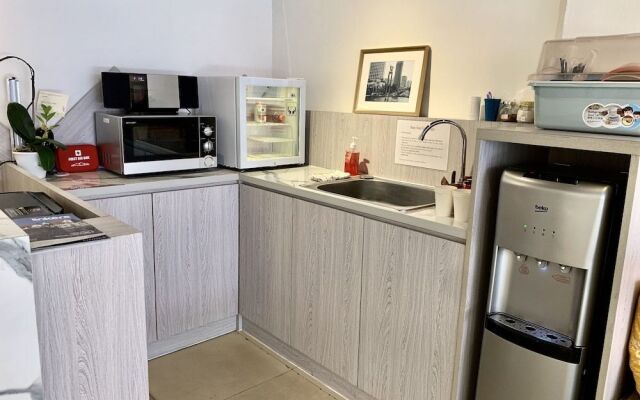 Stay Inn Hostel Jakarta - Adults only