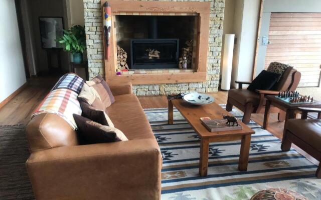 Stanford Heights River House