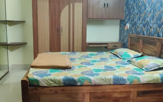 Goroomgo Senorita inn Puri