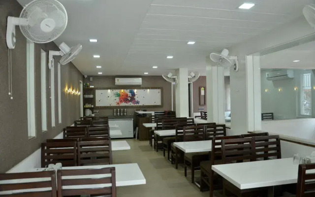 OYO 967 Hotel Lalaji's Executive